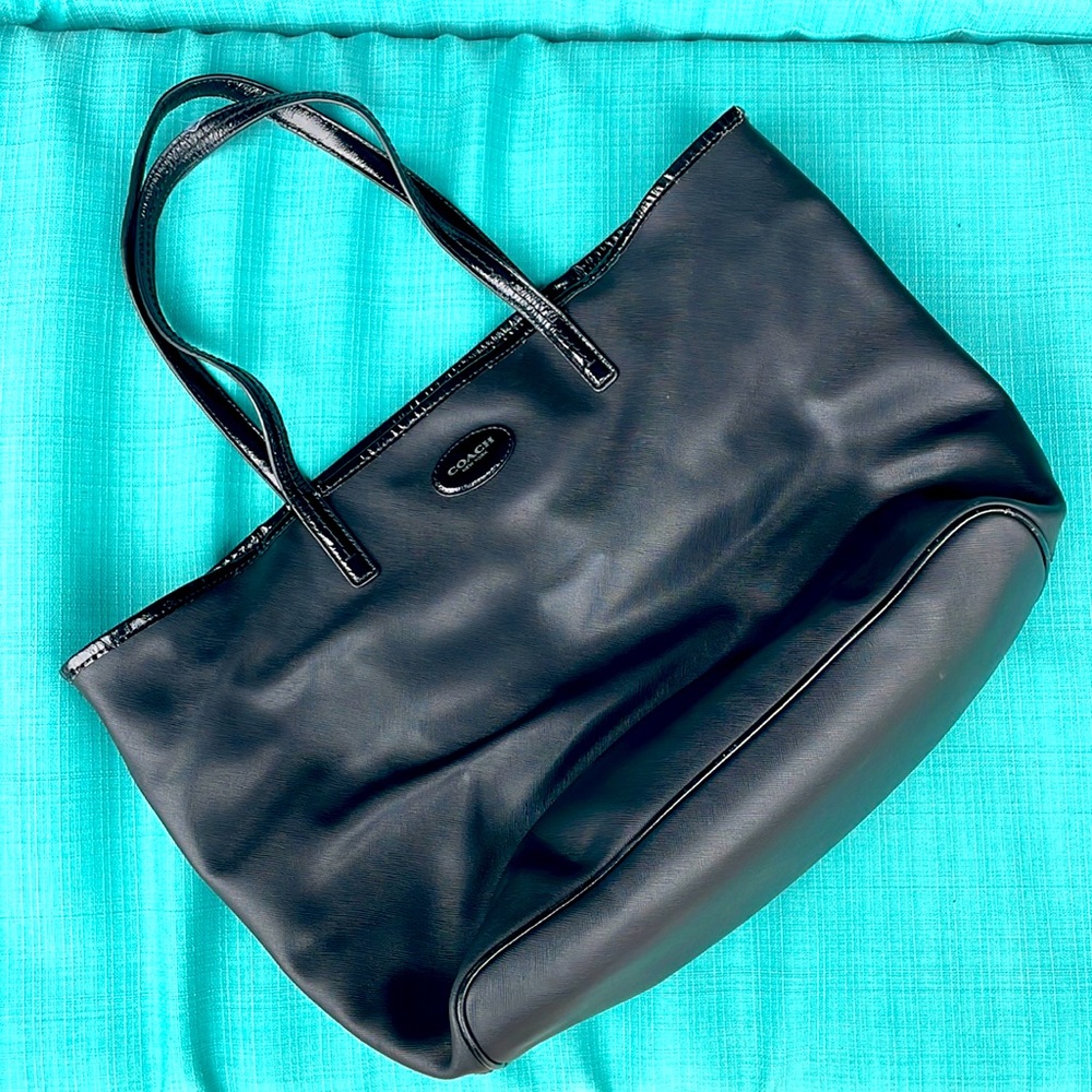 Coach tote in black